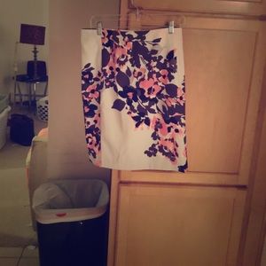 Beautiful floral print pencil skirt NWOT